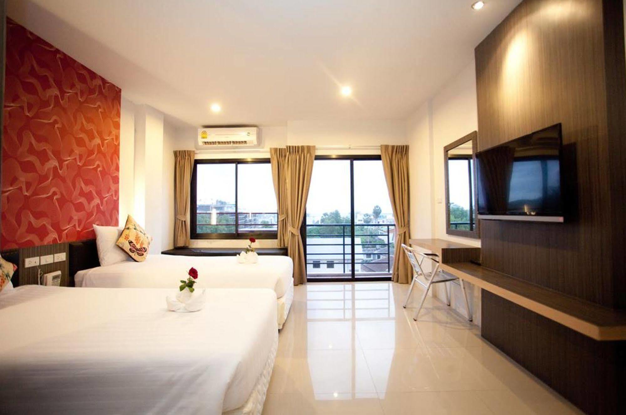Chill Patong Hotel Ngoại thất bức ảnh